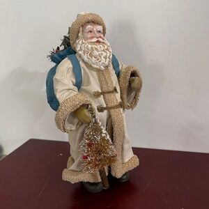 Possible Dreams Clothtique Santa figurine,  "Old World White Gold" edition 1987